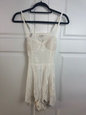 Pull&Bear white  Lace Chemise with Floral Embroidery skort jumpsuit. Super cute